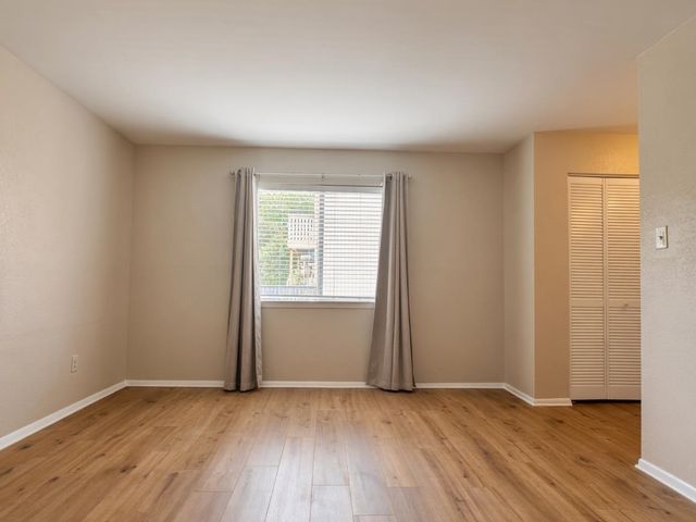 821 Merrywood Gln Apt 1, Memphis, TN 38117