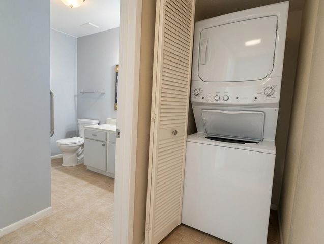 821 Merrywood Gln Apt 1, Memphis, TN 38117