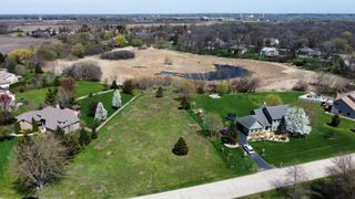 6114 Whiteoak Drive, Mchenry, IL 60050