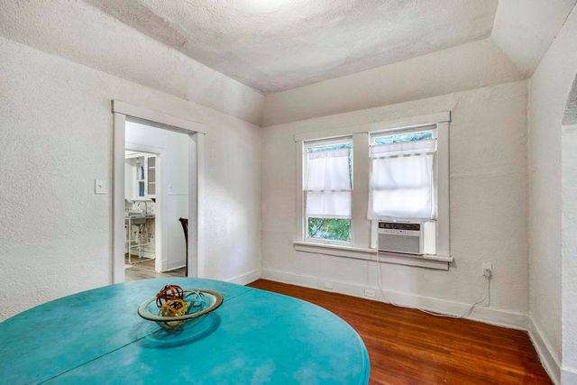 1434 Hicks Ave, San Antonio, TX 78210