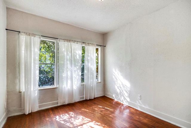 1434 Hicks Ave, San Antonio, TX 78210