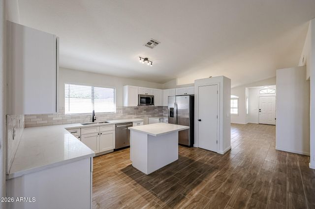 4047 E JOJOBA Road, Phoenix, AZ 85044