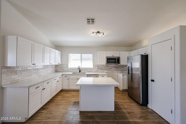 4047 E JOJOBA Road, Phoenix, AZ 85044