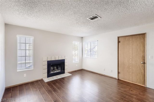 1843 Cosmic Drive 268, Las Vegas, NV 89115