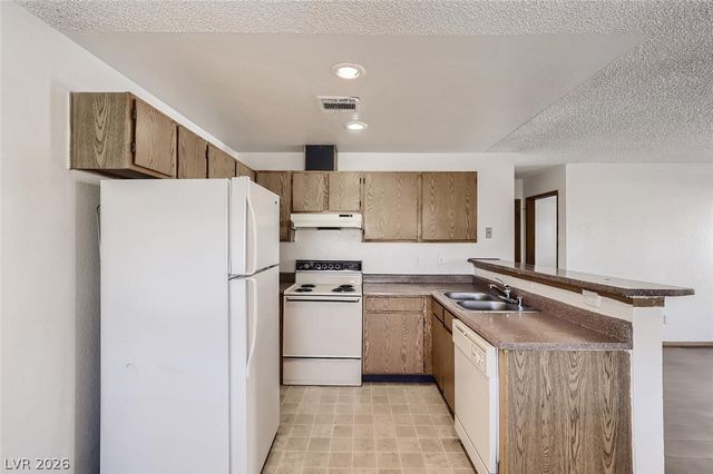 1843 Cosmic Drive 268, Las Vegas, NV 89115