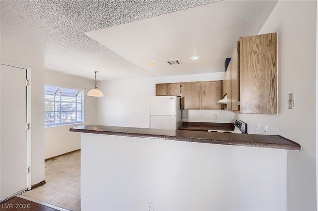 1843 Cosmic Drive 268, Las Vegas, NV 89115