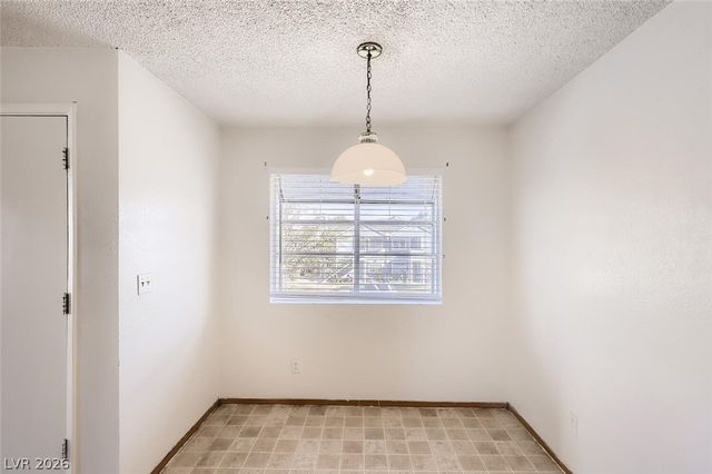 1843 Cosmic Drive 268, Las Vegas, NV 89115