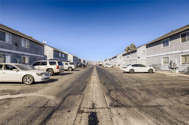 1843 Cosmic Drive 268, Las Vegas, NV 89115