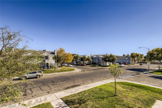 1843 Cosmic Drive 268, Las Vegas, NV 89115