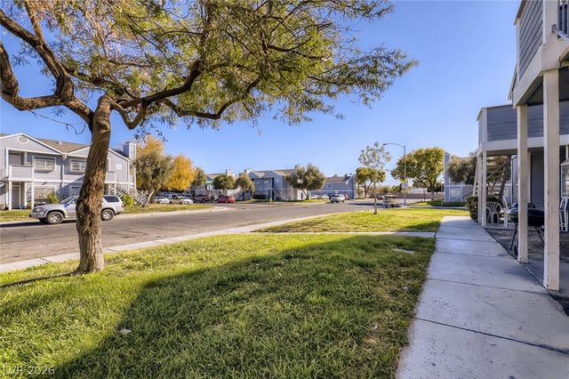 1843 Cosmic Drive 268, Las Vegas, NV 89115