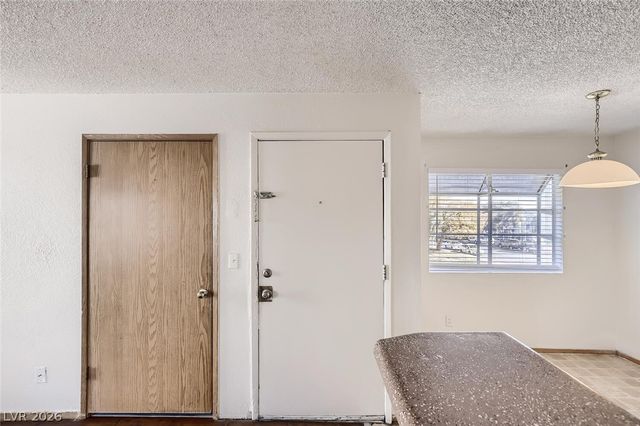 1843 Cosmic Drive 268, Las Vegas, NV 89115
