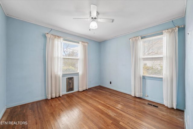 5716 Sanford Rd, Knoxville, TN 37912