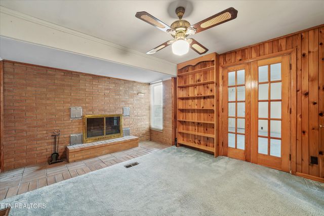 5716 Sanford Rd, Knoxville, TN 37912