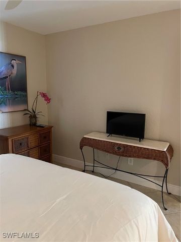 9640 Victoria LN C-305, Naples, FL 34109