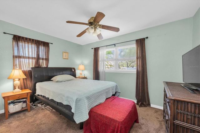 1700 74TH AVENUE N, St Petersburg, FL 33702