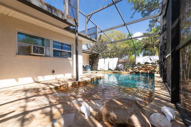 1700 74TH AVENUE N, St Petersburg, FL 33702