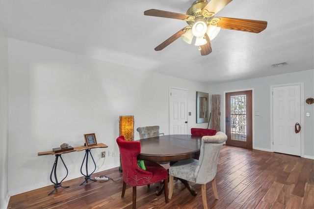 1700 74TH AVENUE N, St Petersburg, FL 33702