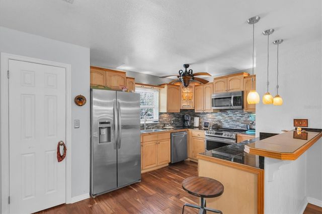 1700 74TH AVENUE N, St Petersburg, FL 33702