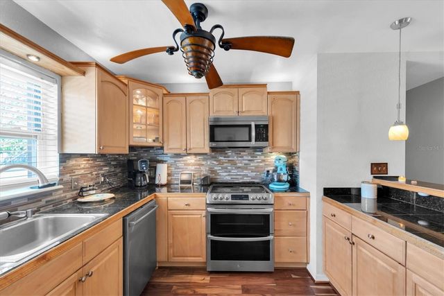 1700 74TH AVENUE N, St Petersburg, FL 33702