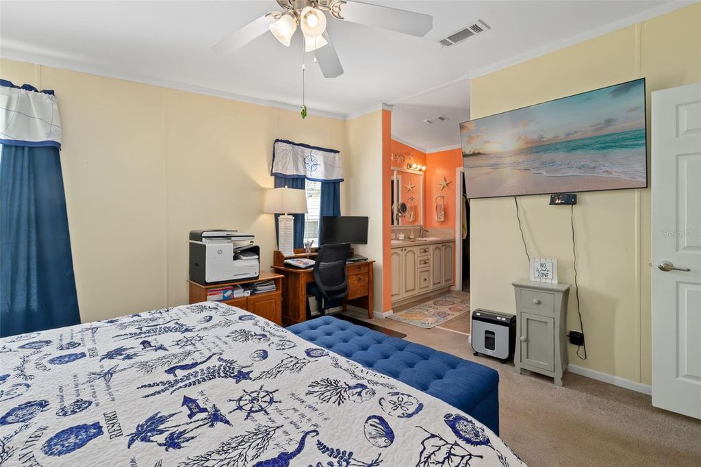 Image 33 of property listing at 812 50TH AVENUE TERRACE W, Bradenton, FL 34207