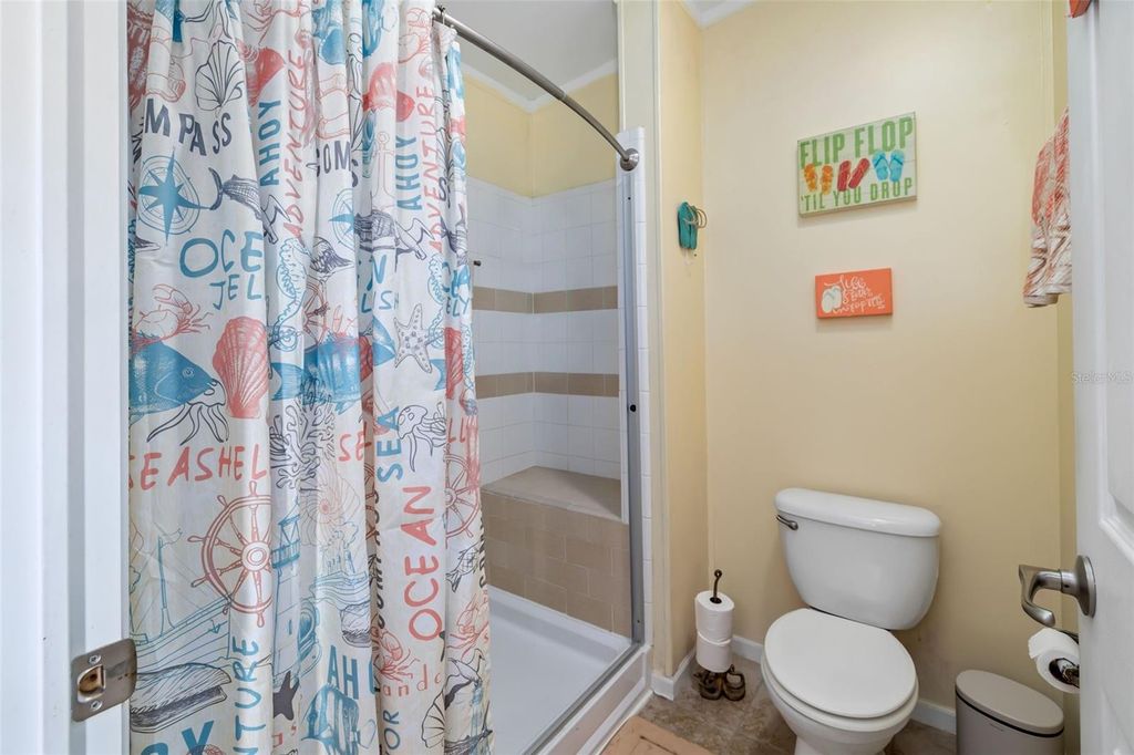 Image 35 of property listing at 812 50TH AVENUE TERRACE W, Bradenton, FL 34207