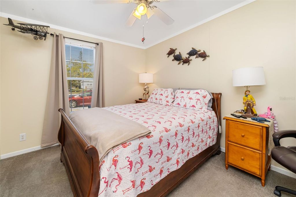 Image 40 of property listing at 812 50TH AVENUE TERRACE W, Bradenton, FL 34207