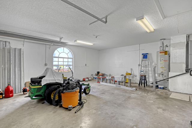 16085 E SECRETARIAT Drive, The Acreage, FL 33470