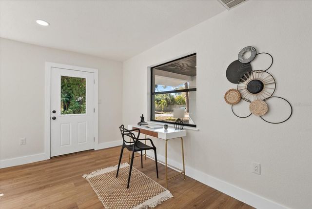 2535 FLOYD STREET, Sarasota, FL 34239