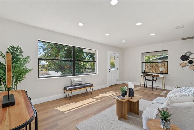 2535 FLOYD STREET, Sarasota, FL 34239