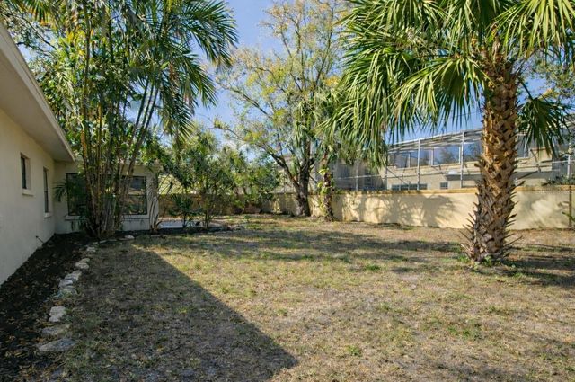 2535 FLOYD STREET, Sarasota, FL 34239