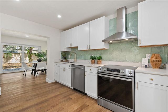 2535 FLOYD STREET, Sarasota, FL 34239