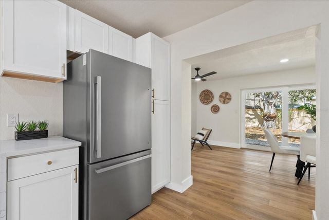 2535 FLOYD STREET, Sarasota, FL 34239