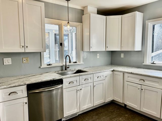 21 Waverley 21, North Andover, MA 01845