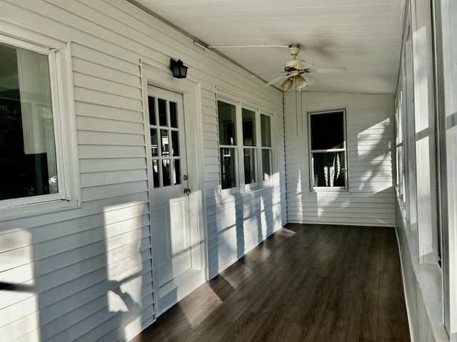 21 Waverley 21, North Andover, MA 01845