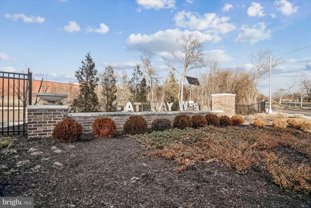 6732 BELCREST RD, Hyattsville, MD 20782