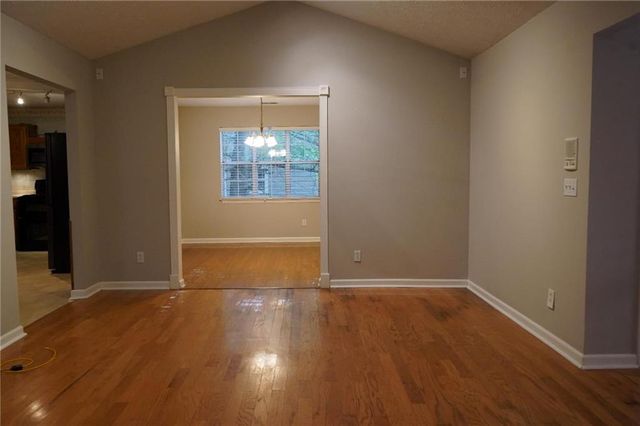 210 Radner Run, Lawrenceville, GA 30043