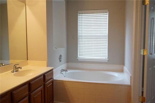 210 Radner Run, Lawrenceville, GA 30043