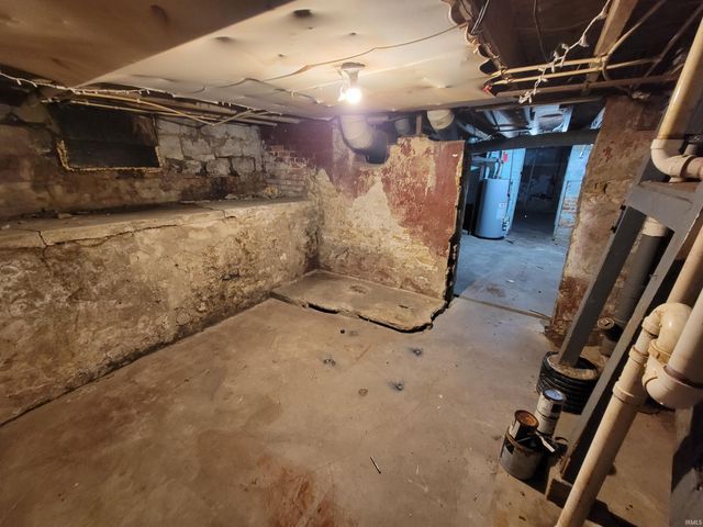 323 W Williams Street, Fort Wayne, IN 46802