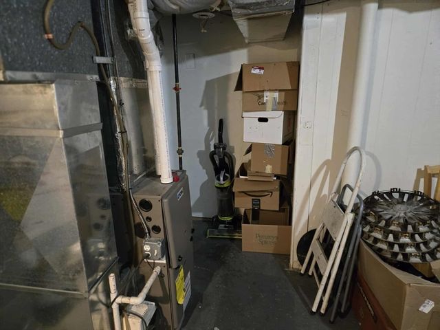 78 San Miguel St, Springfield, MA 01104