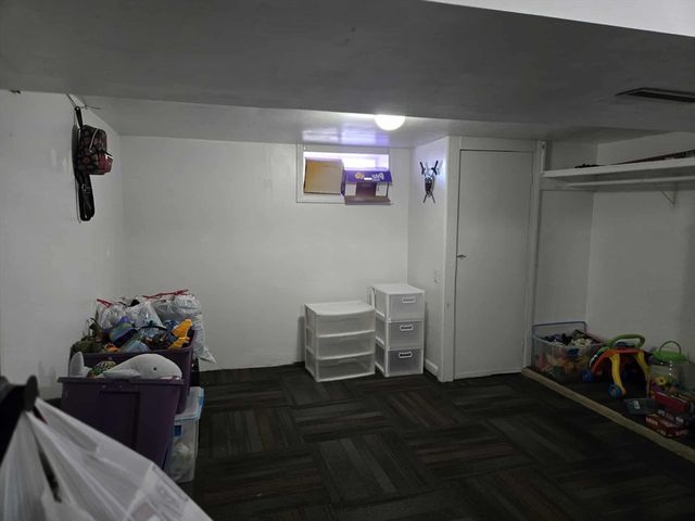 78 San Miguel St, Springfield, MA 01104