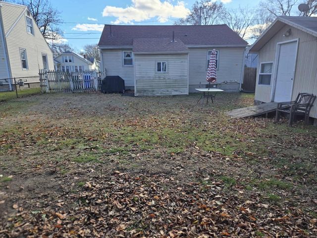 78 San Miguel St, Springfield, MA 01104