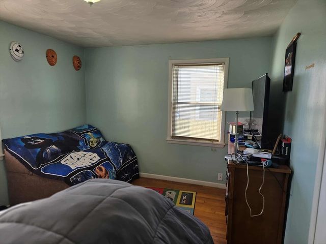 78 San Miguel St, Springfield, MA 01104