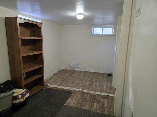 78 San Miguel St, Springfield, MA 01104