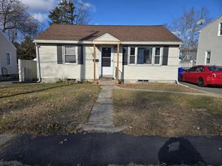 78 San Miguel St, Springfield, MA 01104