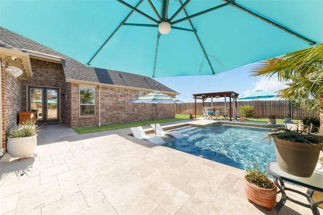 2402 Crossvine Drive, Katy, TX 77494