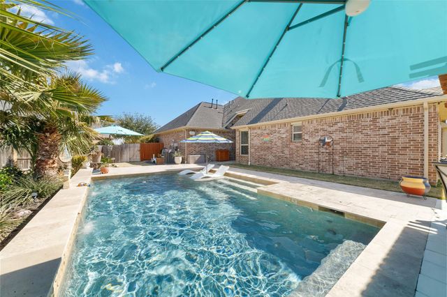 2402 Crossvine Drive, Katy, TX 77494