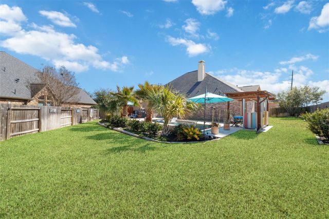 2402 Crossvine Drive, Katy, TX 77494