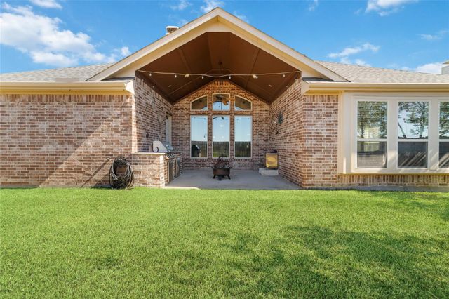 2402 Crossvine Drive, Katy, TX 77494