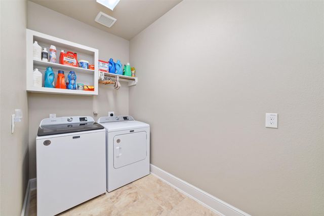 2402 Crossvine Drive, Katy, TX 77494