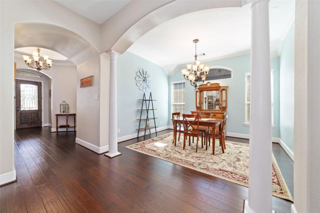 2402 Crossvine Drive, Katy, TX 77494